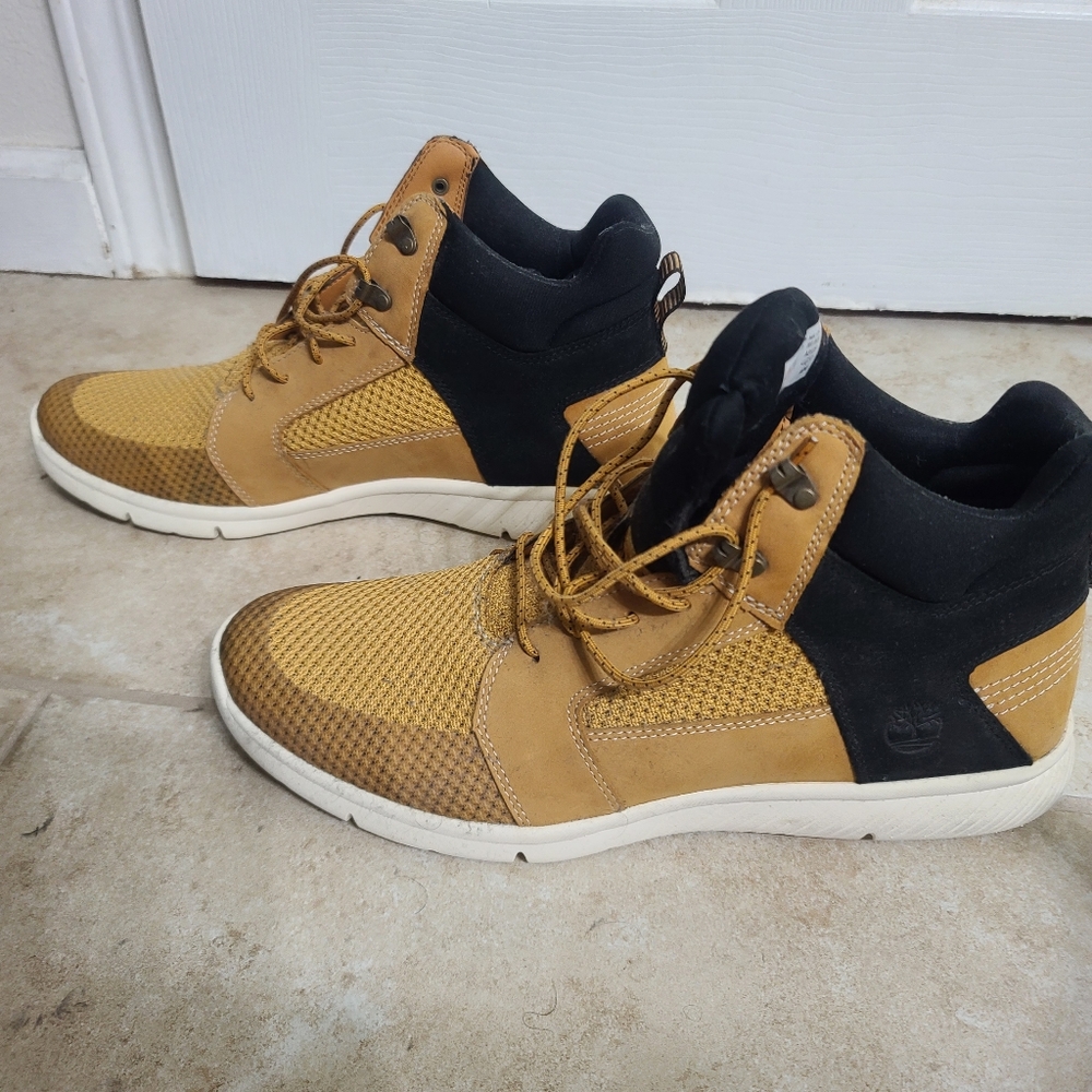 Timberland Men's Boltero Mixed Media Mid Tan Chukka Boots